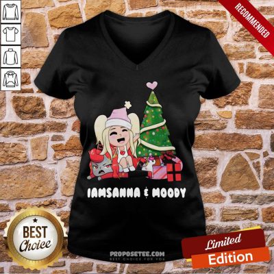 Pretty The Style Of Wearing Is Simple But Extremely Luxurious V-neck-Design By Proposetees.com