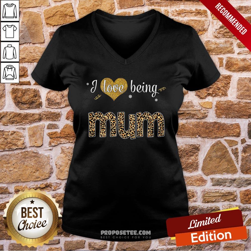 I Love Being Mum V-neck I Love Being Mum V-neck